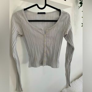 white brandy melville sweater top